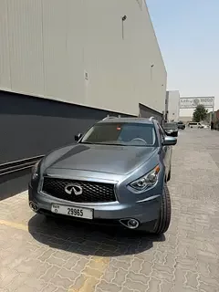 Infiniti QX70