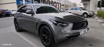 Infiniti QX70