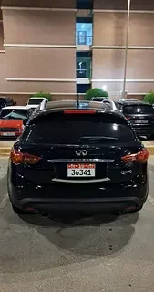 Infiniti QX70