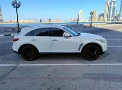 Infiniti QX70