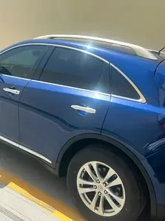 Infiniti QX70