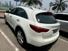 Infiniti QX70