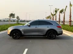 Infiniti QX70