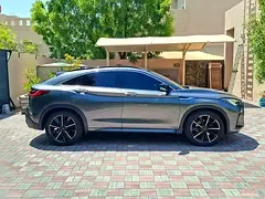Infiniti QX55