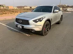Infiniti QX70