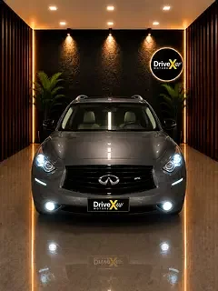 Infiniti QX70
