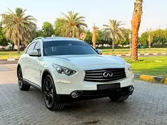 Infiniti QX70
