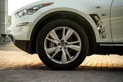 Infiniti QX70