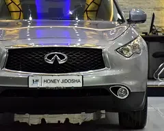 Infiniti QX70