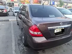 Nissan Tiida