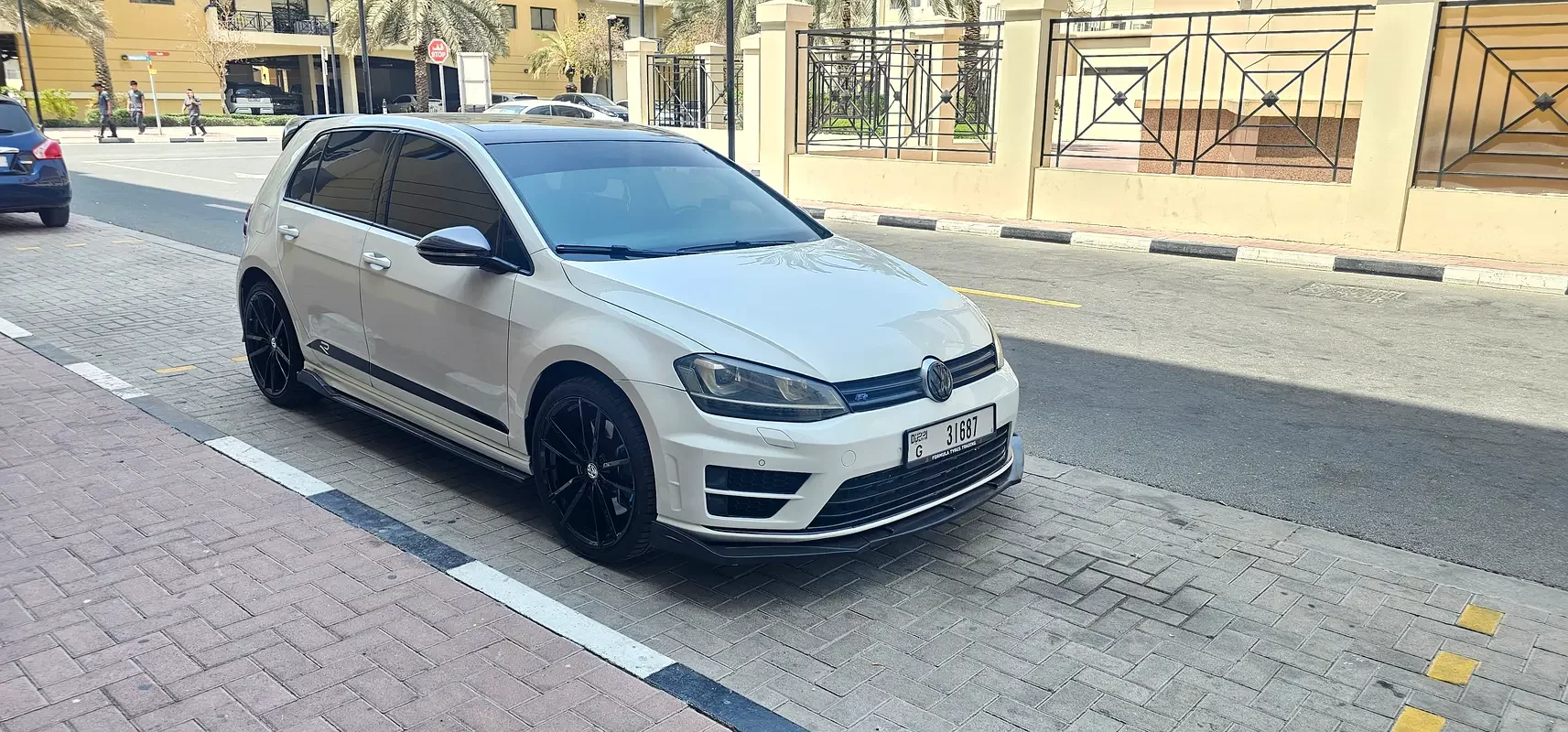 Volkswagen Golf R, 2015 — купить с доставкой из ОАЭ