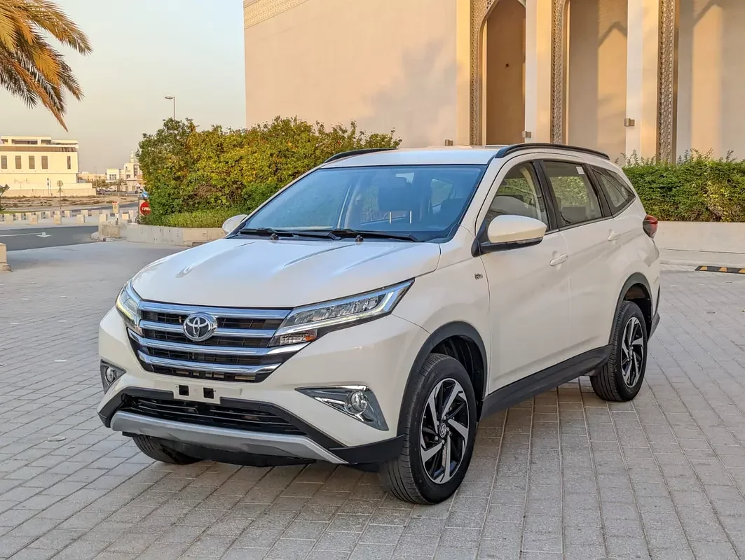 Toyota Rush, 2022 — купить с доставкой из ОАЭ