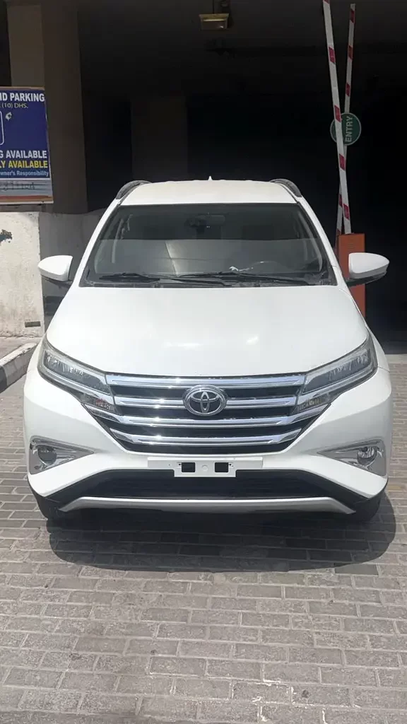 Toyota Rush, 2022 — купить с доставкой из ОАЭ