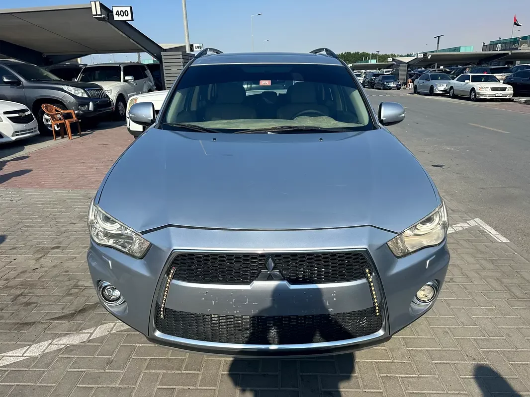 Mitsubishi Outlander, 2013 — купить с доставкой из ОАЭ