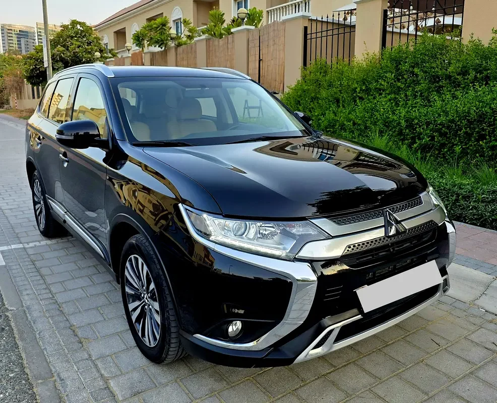 Mitsubishi Outlander, 2023 — купить с доставкой из ОАЭ