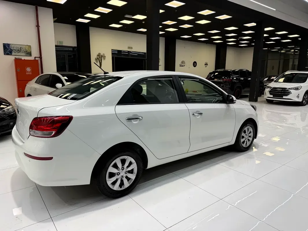 Kia Pegas
