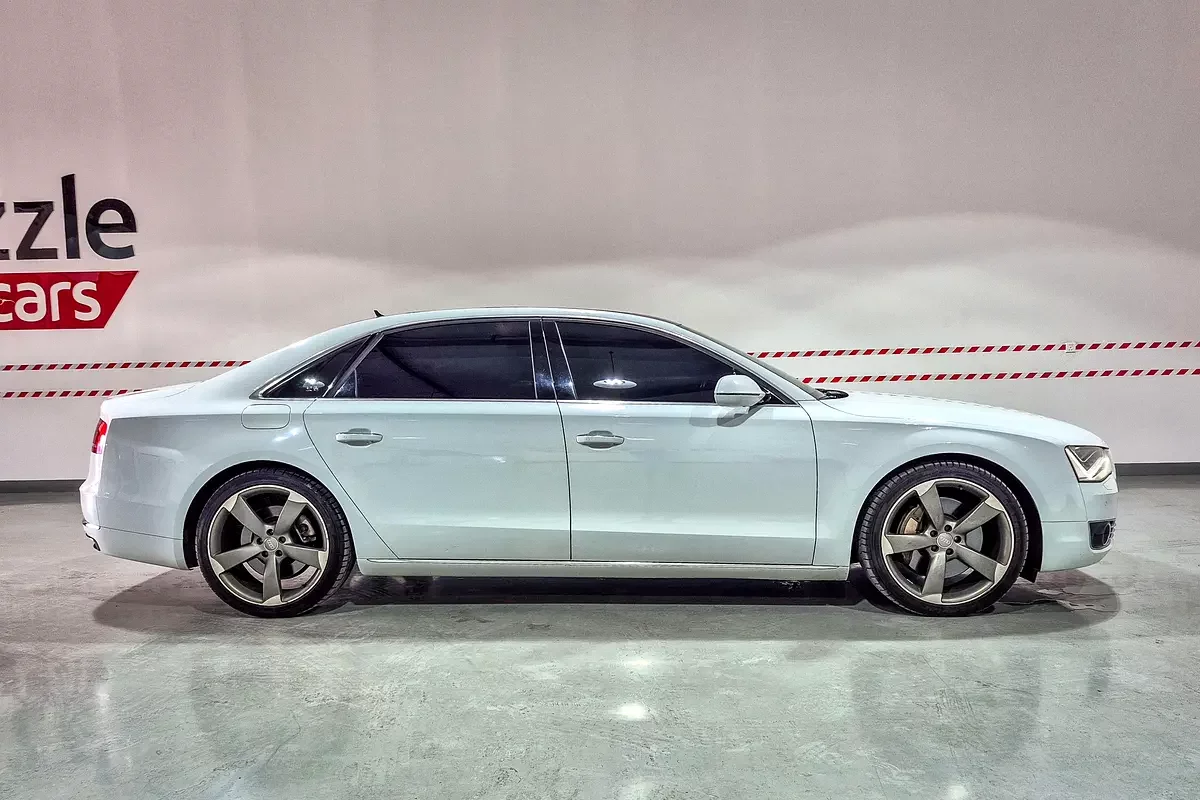Audi A8