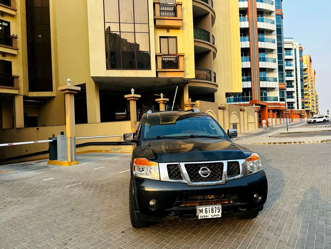 Nissan Armada, 2013 — купить с доставкой из ОАЭ