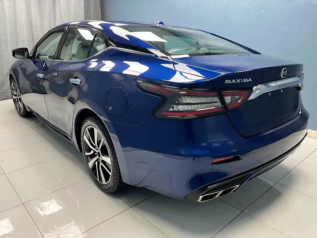 Nissan Maxima