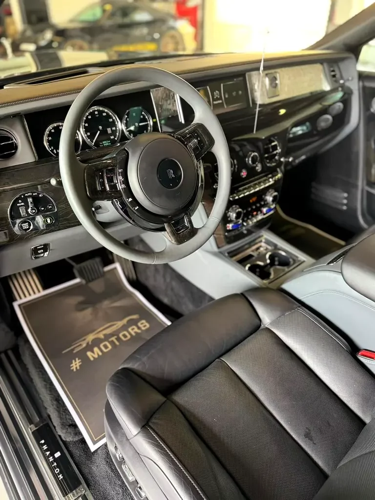 Rolls-Royce Phantom