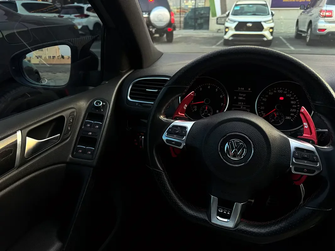 Volkswagen Golf GTI
