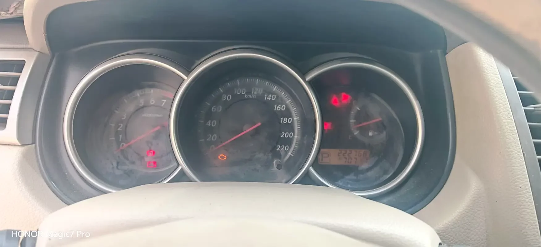 Nissan Tiida