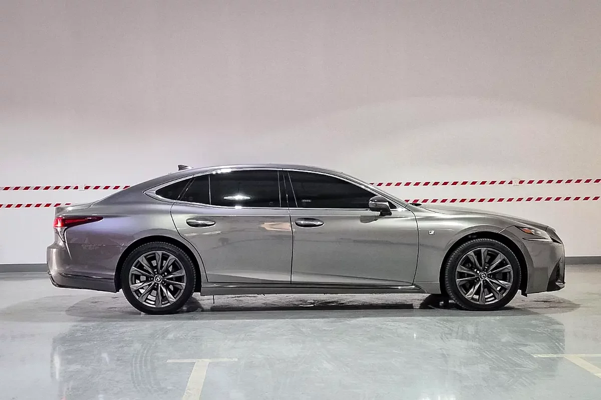 Lexus LS-Series