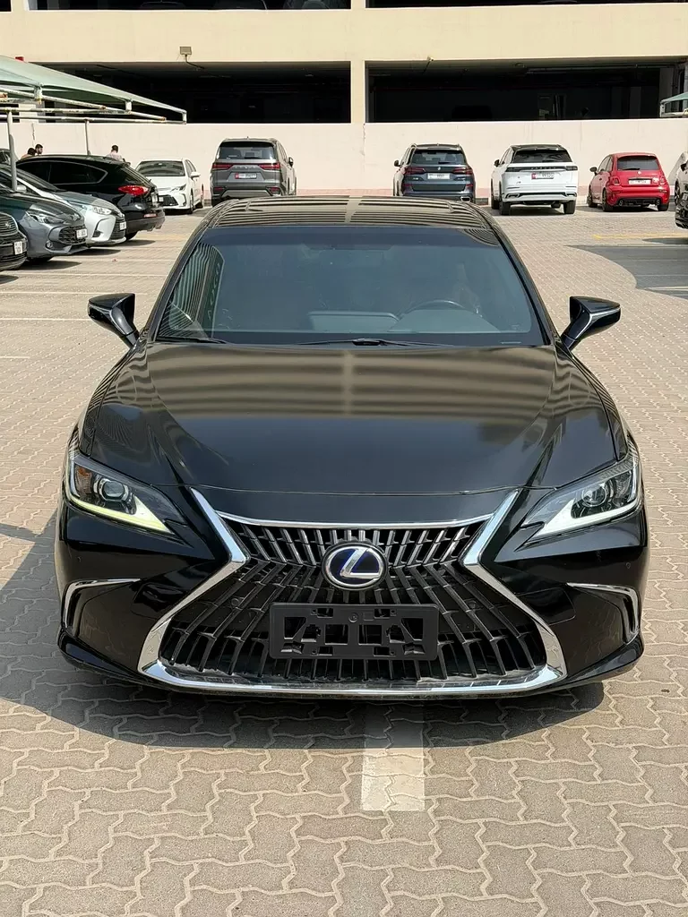 Lexus ES-Series