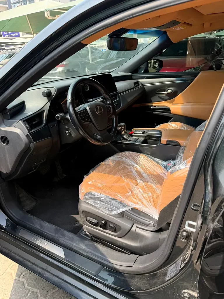 Lexus ES-Series