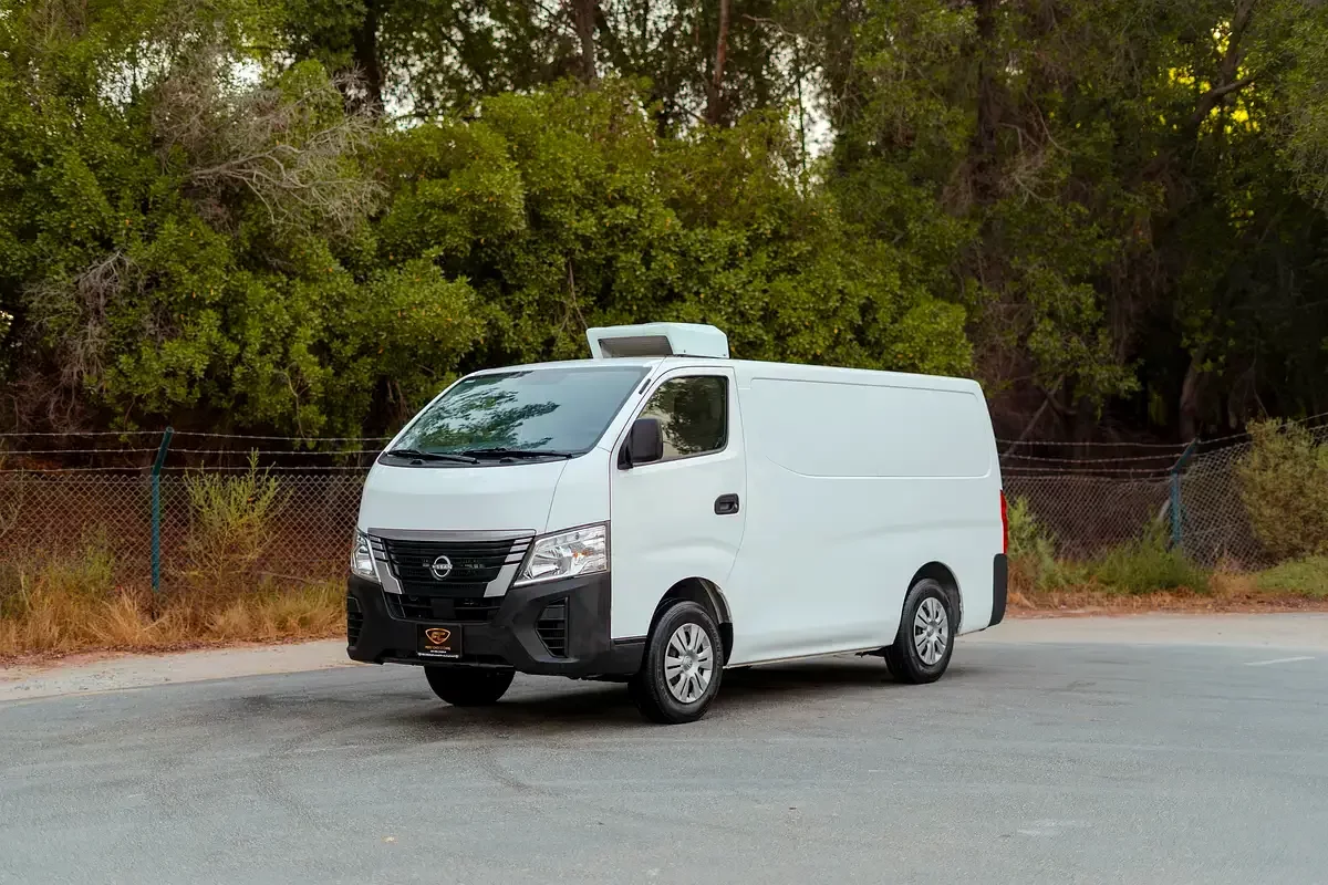 Nissan Urvan, 2023 — купить с доставкой из ОАЭ