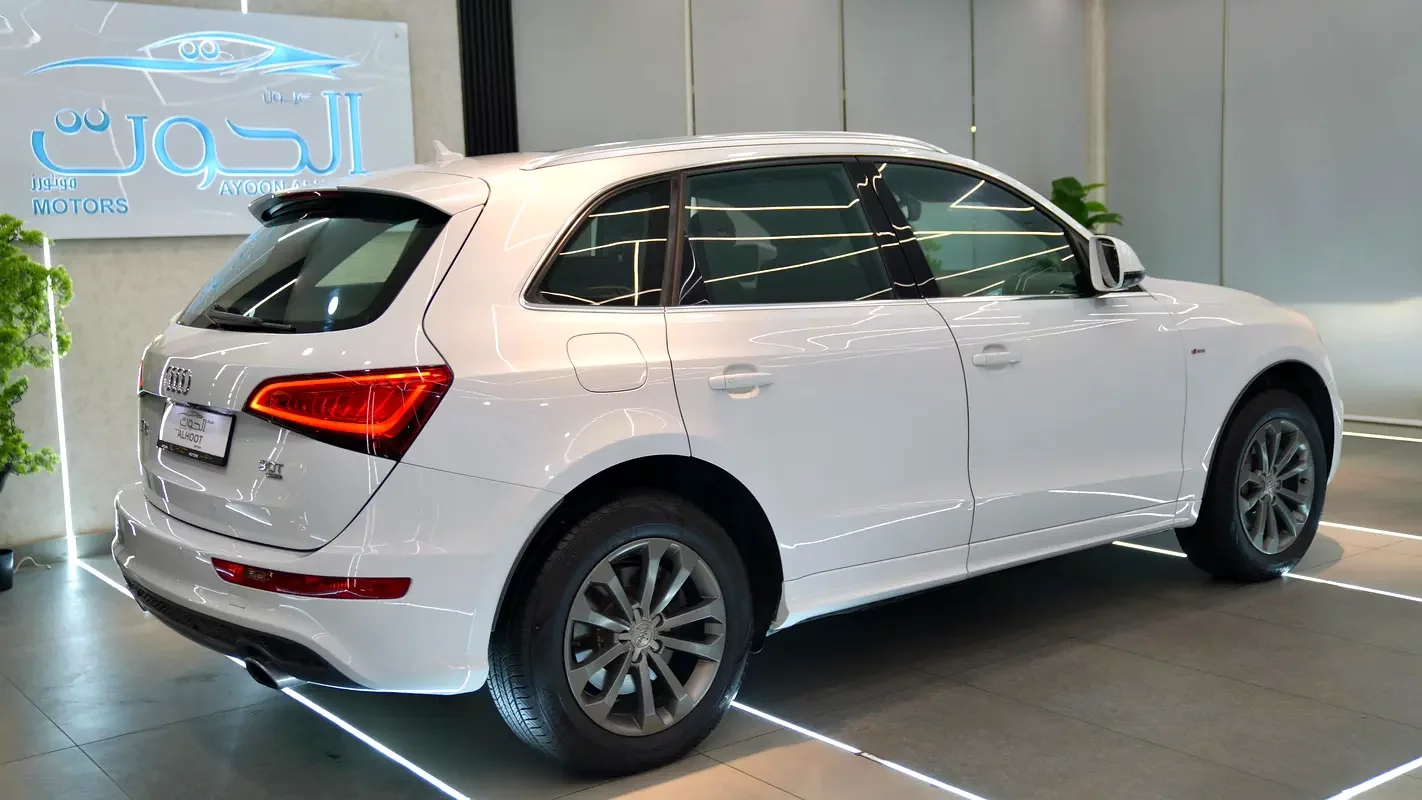 Audi Q5, 2014 — купить с доставкой из ОАЭ