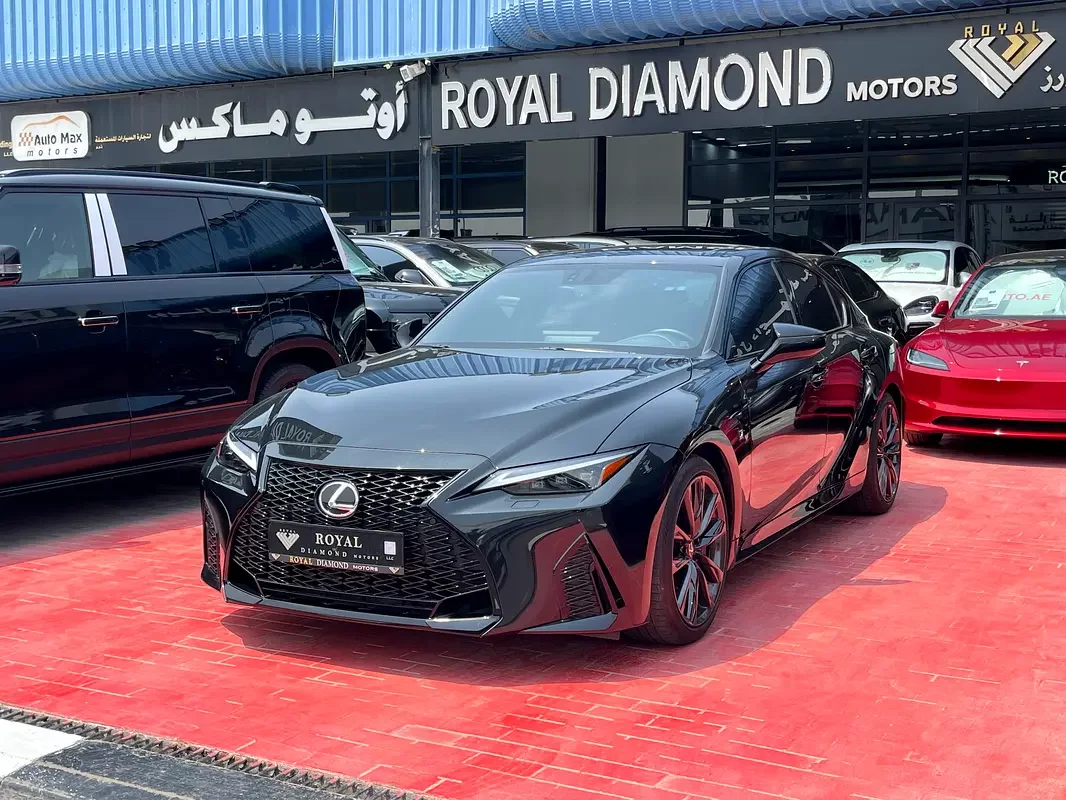 Lexus IS-Series, 2024 — купить с доставкой из ОАЭ