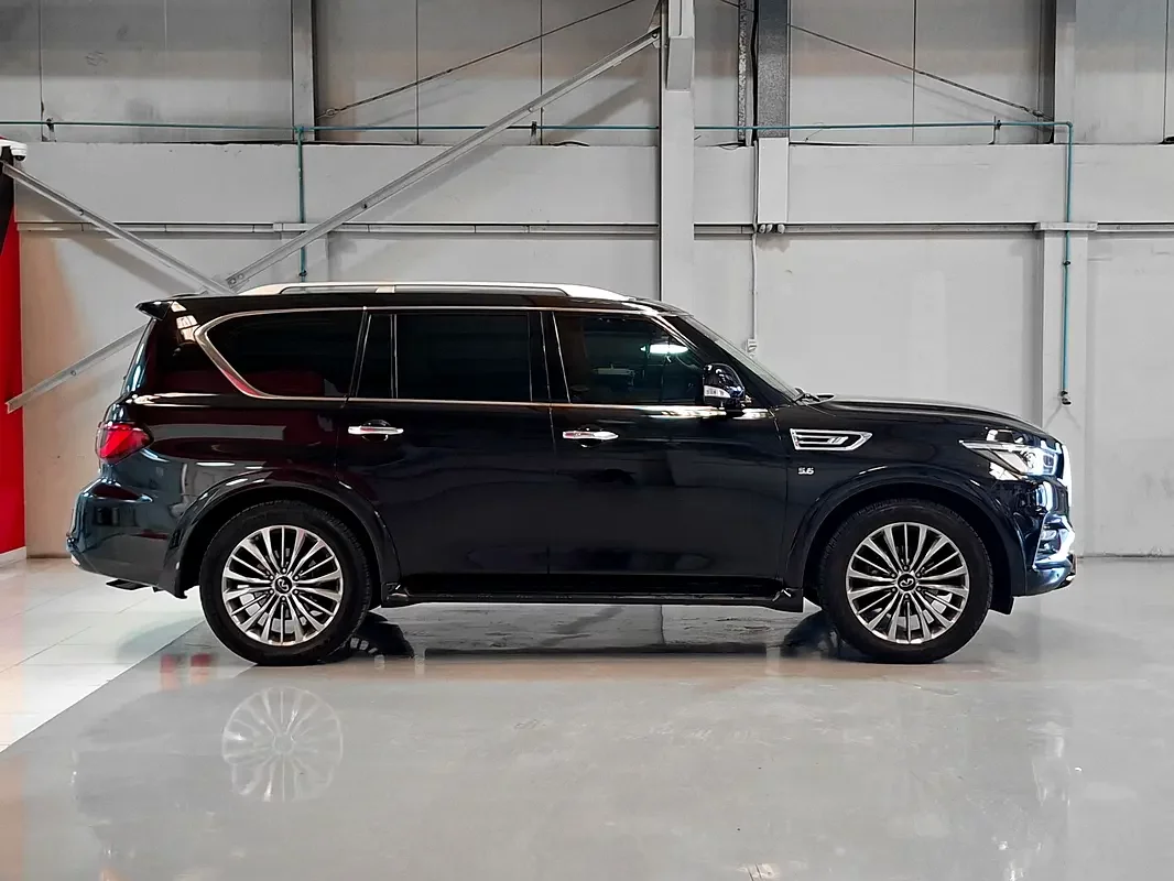 Infiniti QX80