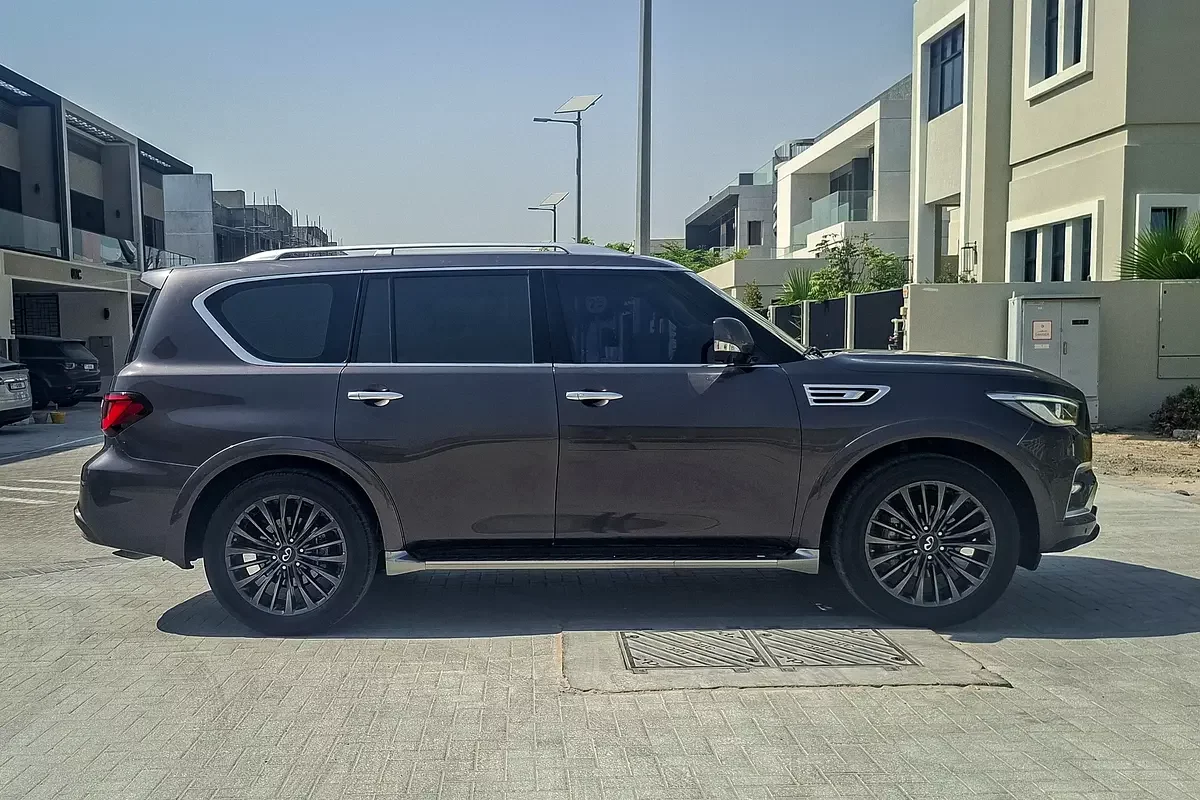 Infiniti QX80