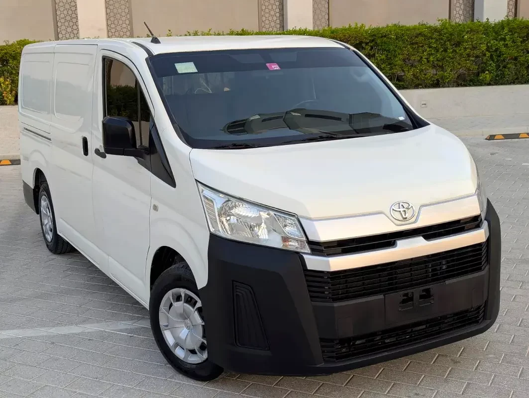 Toyota Hiace, 2021 — купить с доставкой из ОАЭ