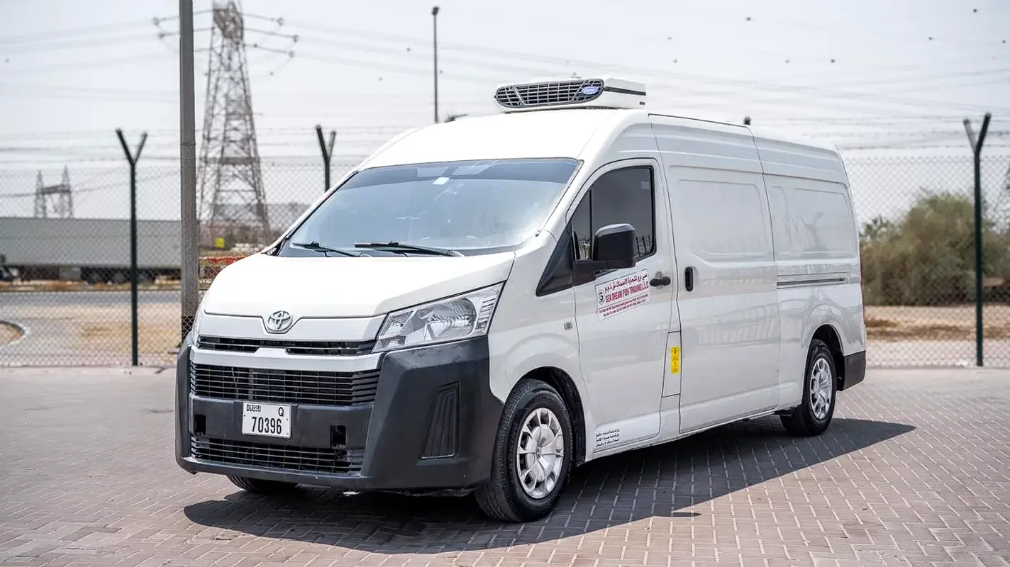 Toyota Hiace, 2020 — купить с доставкой из ОАЭ