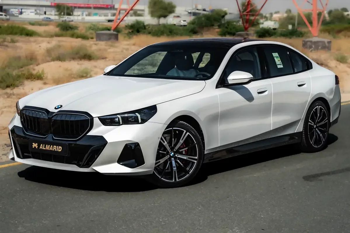 BMW 5-Series, 2026 — купить с доставкой из ОАЭ