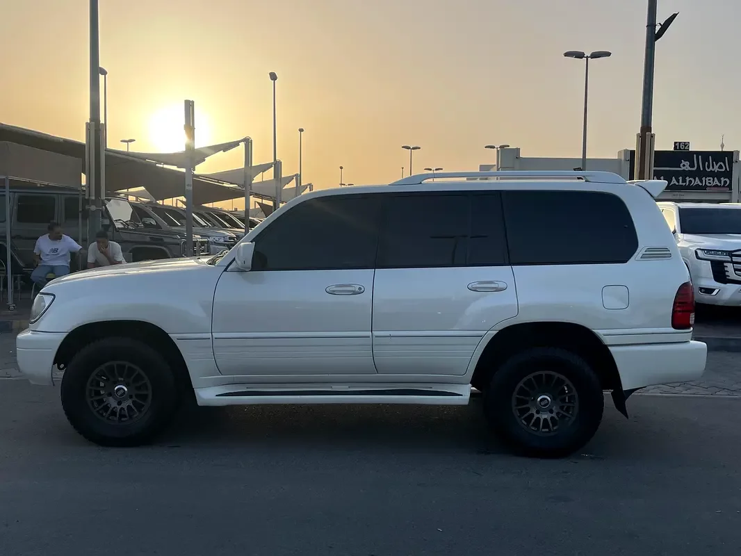 Lexus LX-Series