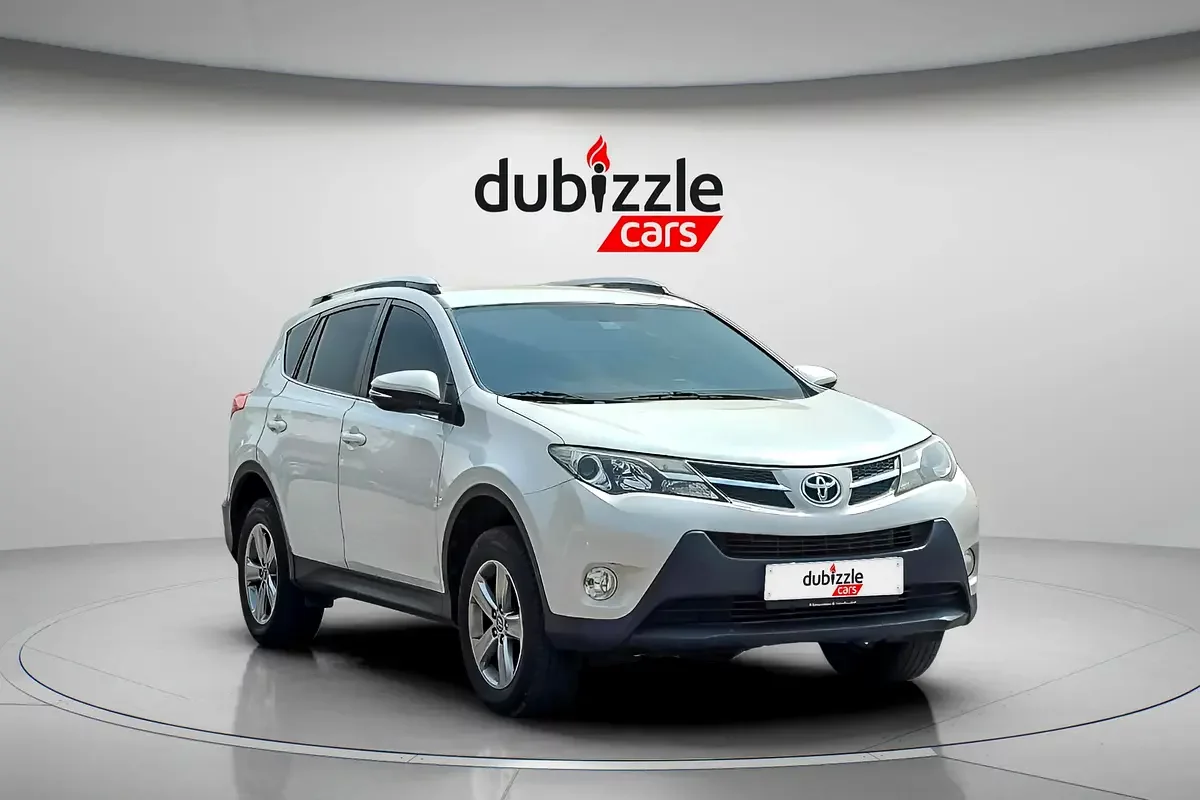 Toyota Rav 4, 2015 — купить с доставкой из ОАЭ