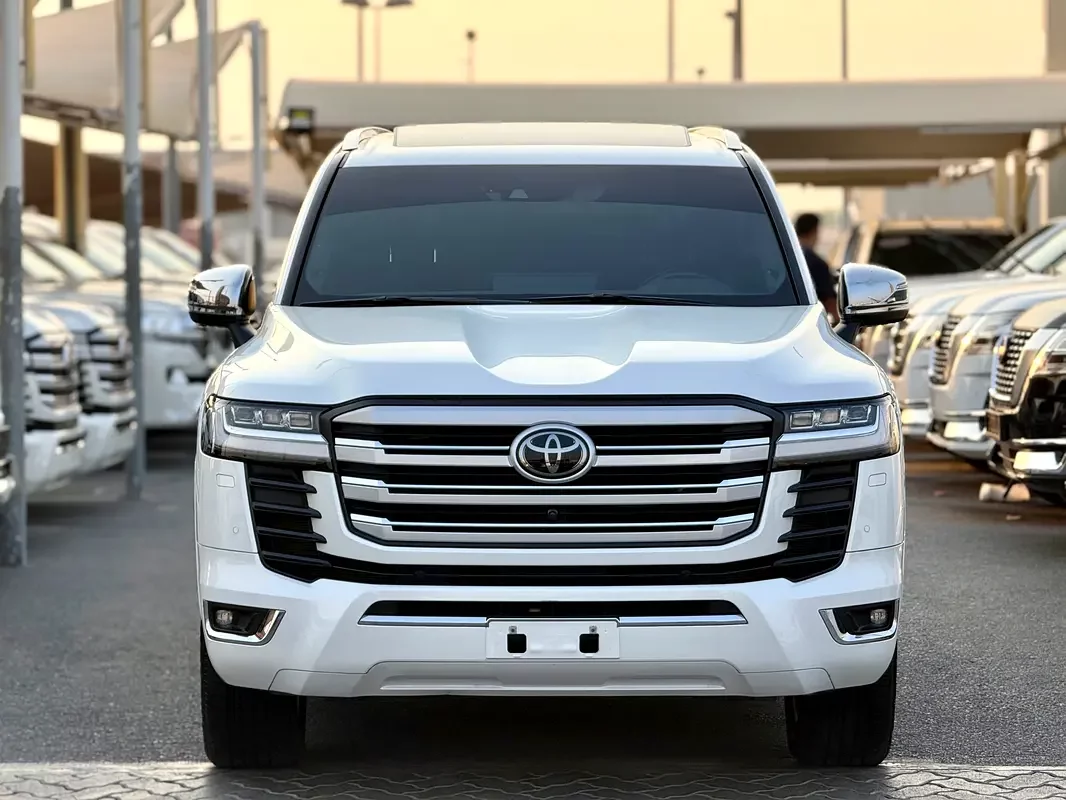 Toyota Land Cruiser, 2023 — купить с доставкой из ОАЭ