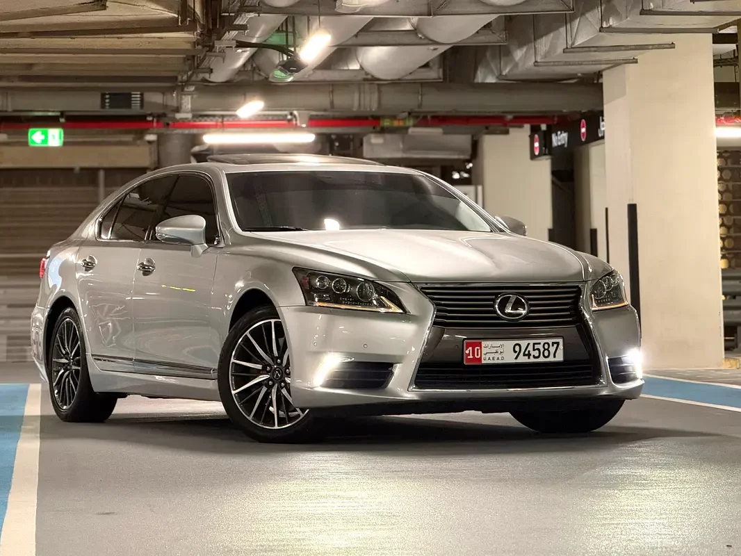 Lexus LS-Series, 2015 — купить с доставкой из ОАЭ