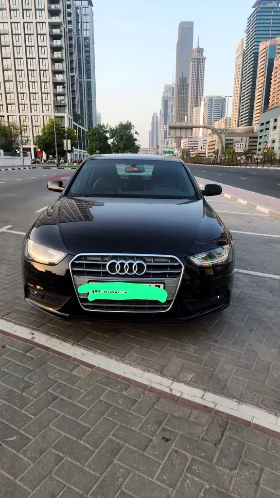 Audi A4, 2016 — купить с доставкой из ОАЭ