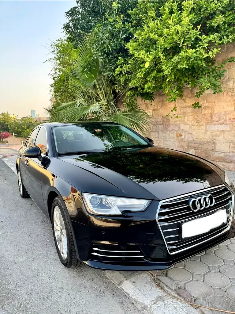 Audi A4, 2016 — купить с доставкой из ОАЭ