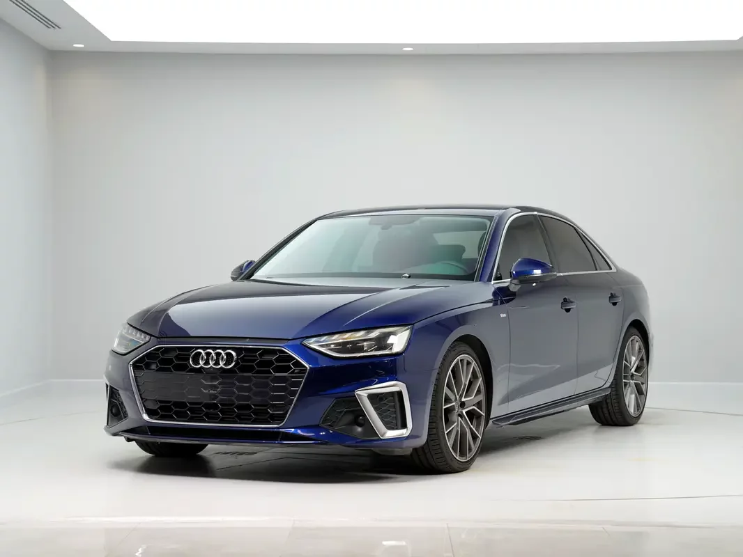 Audi A4, 2022 — купить с доставкой из ОАЭ