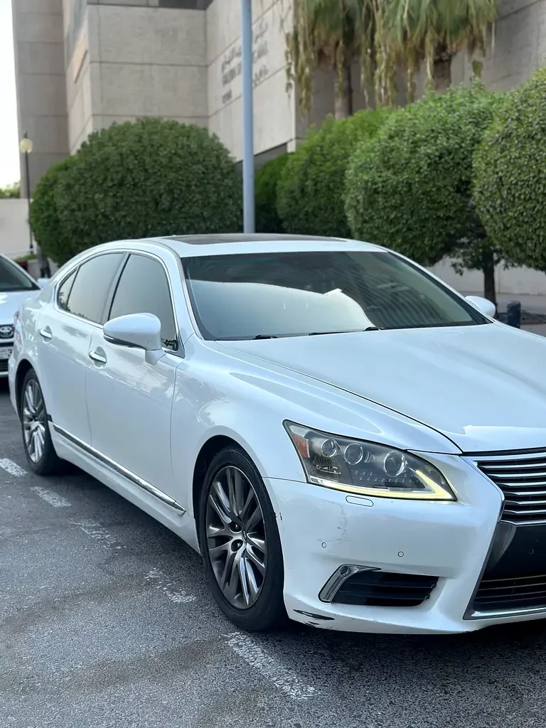 Lexus LS-Series, 2014 — купить с доставкой из ОАЭ