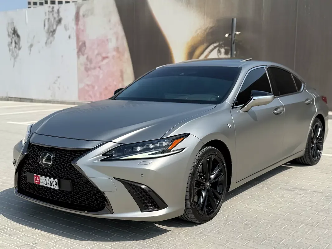Lexus ES-Series, 2025 — купить с доставкой из ОАЭ