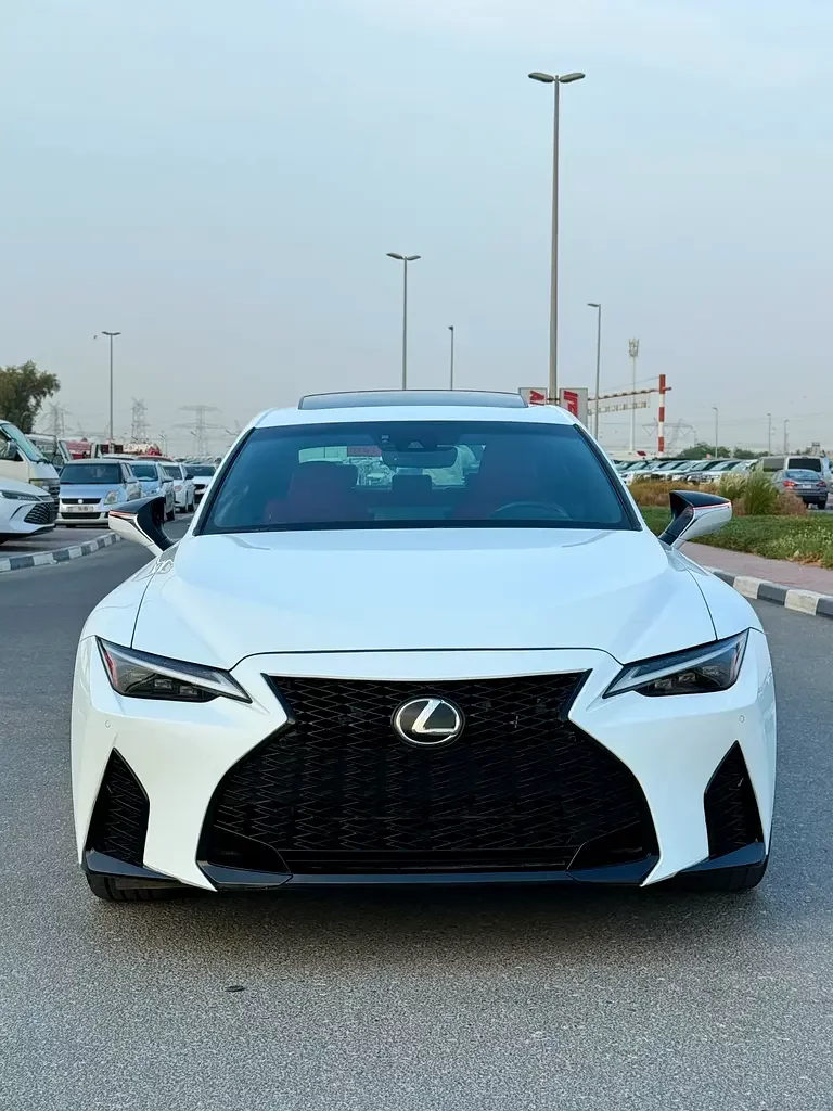 Lexus IS-Series, 2024 — купить с доставкой из ОАЭ