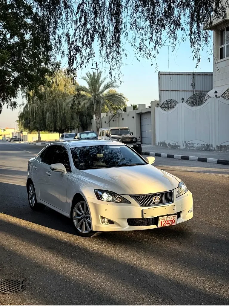 Lexus IS-Series, 2010 — купить с доставкой из ОАЭ