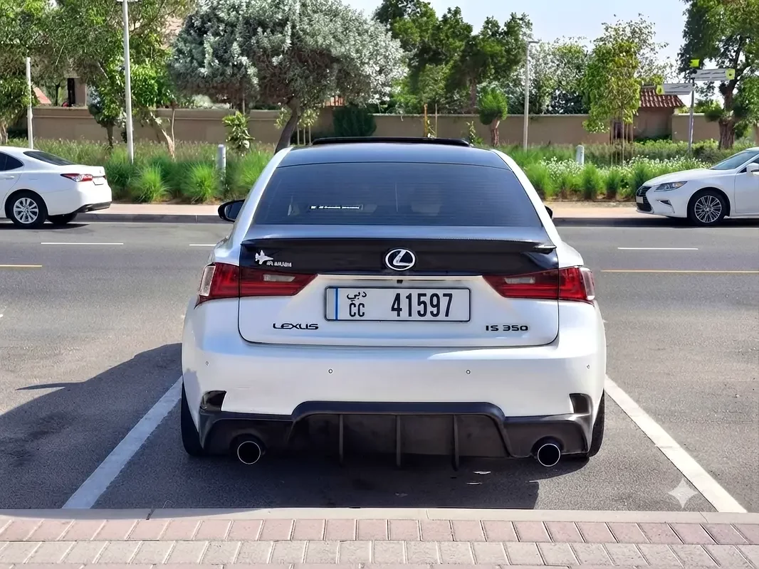 Lexus IS-Series, 2014 — купить с доставкой из ОАЭ