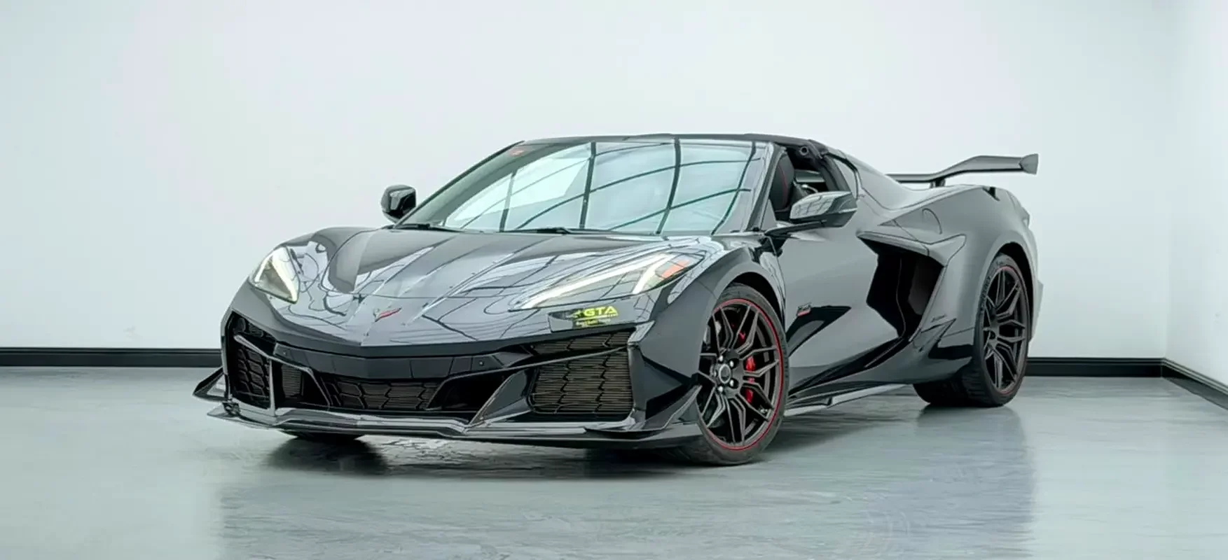 Chevrolet Corvette, 2023 — купить с доставкой из ОАЭ